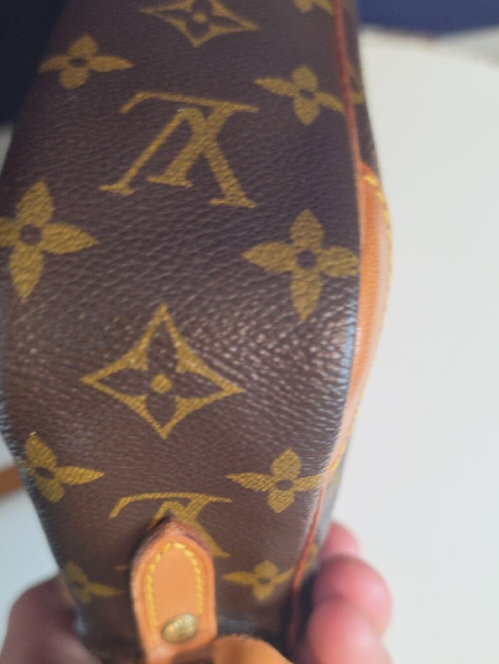 Pre-Loved Louis Vuitton Brown Monogram Canvas Messenger Crossbody - Picture 15 of 16